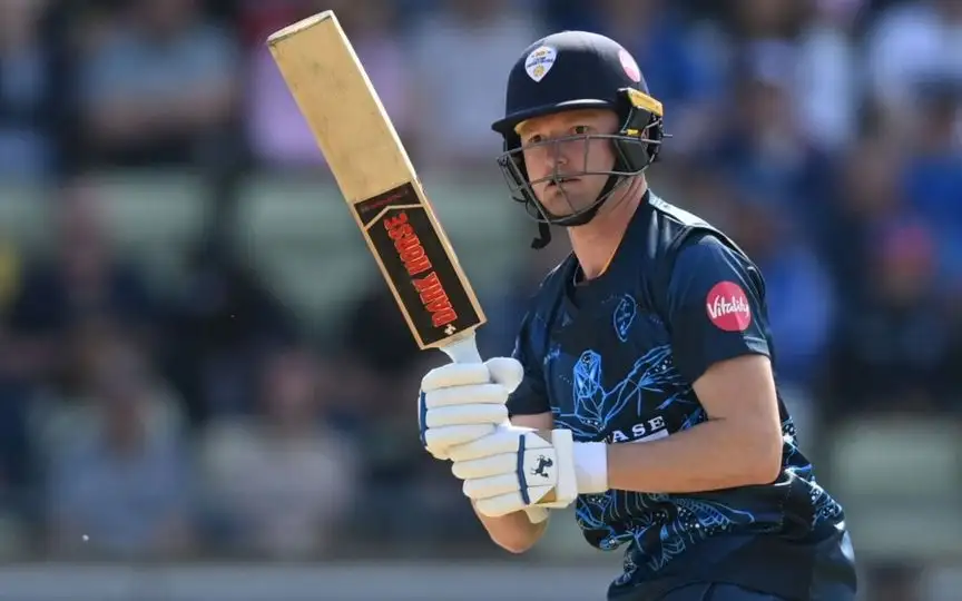 Aneurin Donald Equals Fastest Fifty Record in T20 Blast History With 13-Ball Carnage